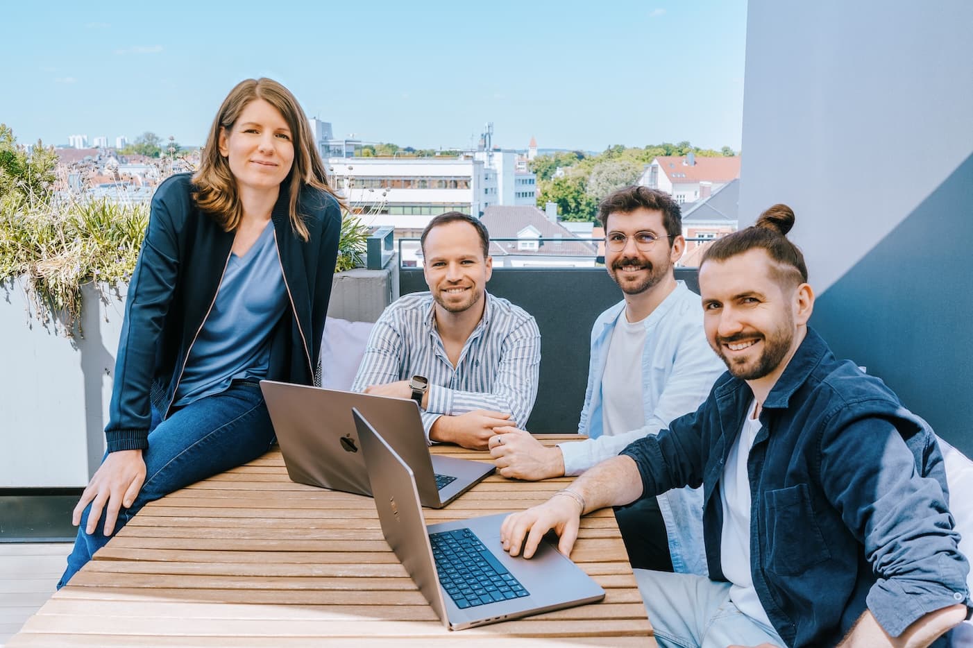 siteboard Management-Team: Eva Hilz (Head of Marketing & Revenue Operations), Manuel Stahl (CRO), Sebastian Homeier (CEO), Johannes Homeier (CTO)